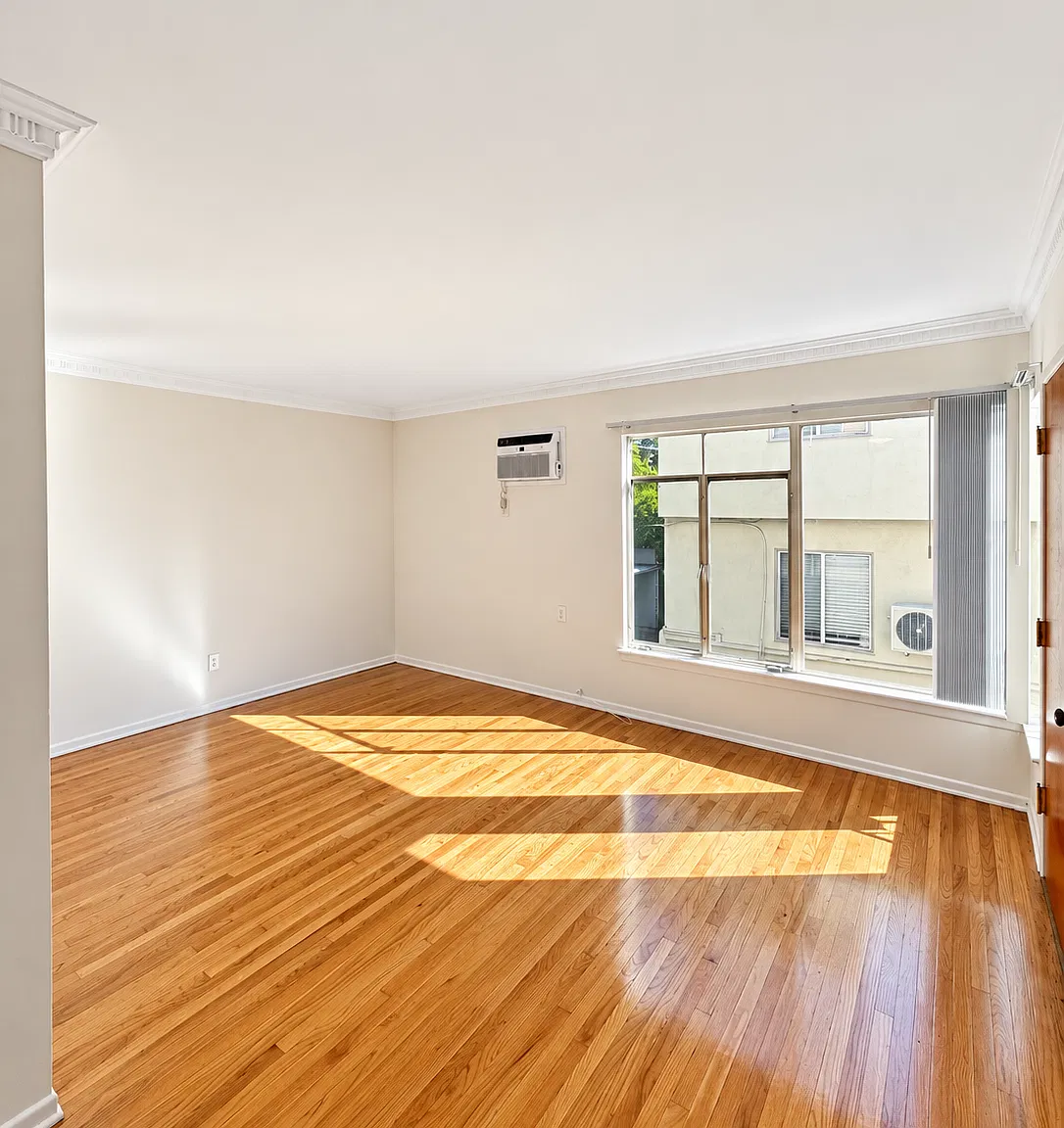 1 bed, 750 sqft, $2,150 — Photo 2
