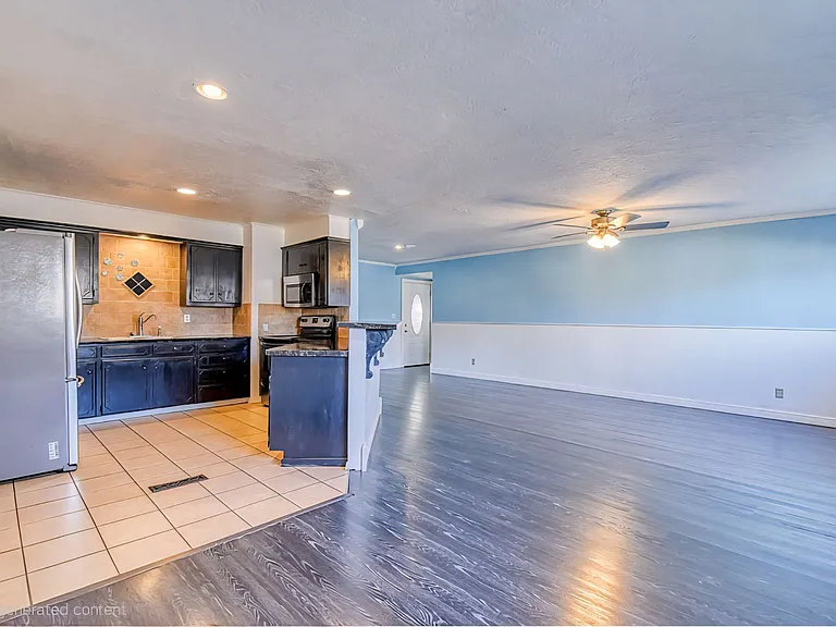 401 W Polk St — Photo 15