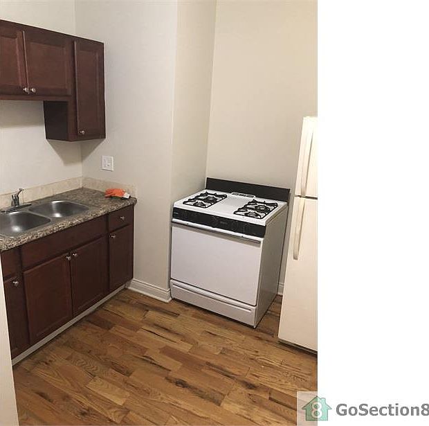 1st image of 4845 W West End Ave #2