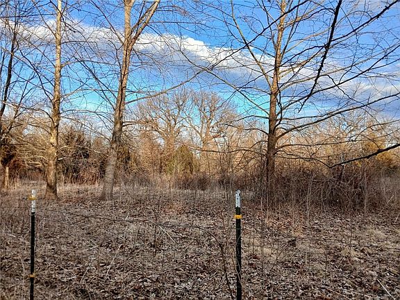 2nd image of 1615 NW 450th Rd