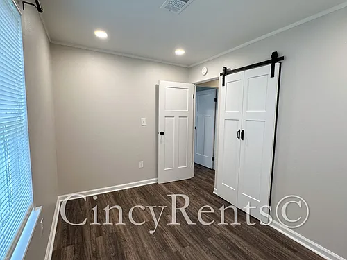 988 Stratford Pl — Photo 20