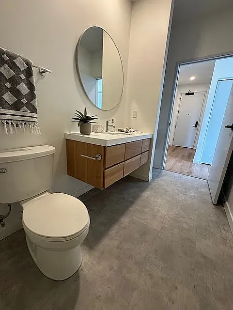 The District — Photo 3