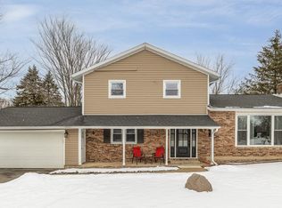 3099 E Bullock Creek Dr, Midland, MI 48640