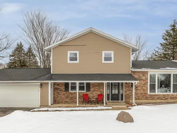 3099 E Bullock Creek Dr, Midland, MI 48640