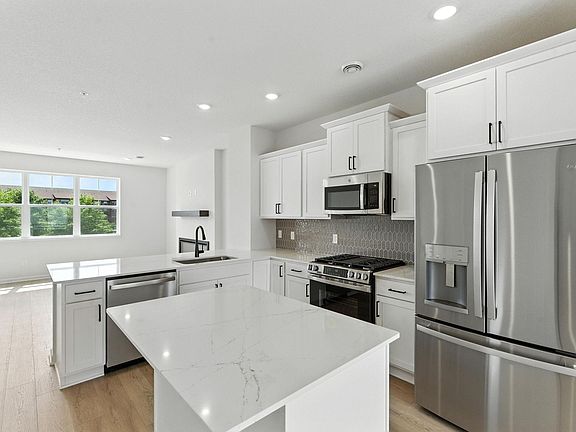 3rd image of 7407 E Ramsey Pkwy NW