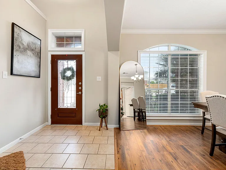 24647 Hampton Lakes Dr — Photo 4