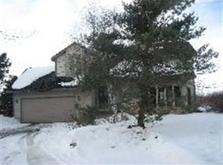 21008 Oak Grove Rd, Harvard, IL 60033