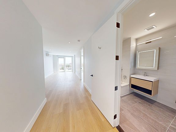 2nd image of 43-25 52nd St #5GR