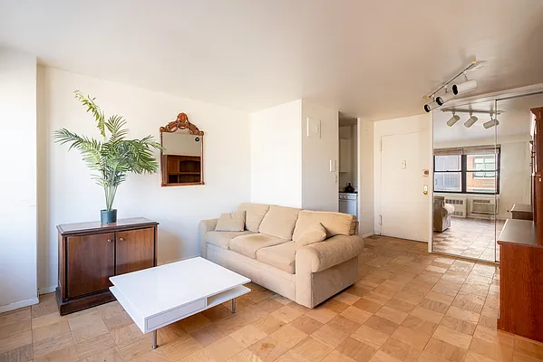 Sold by Compass | media 4