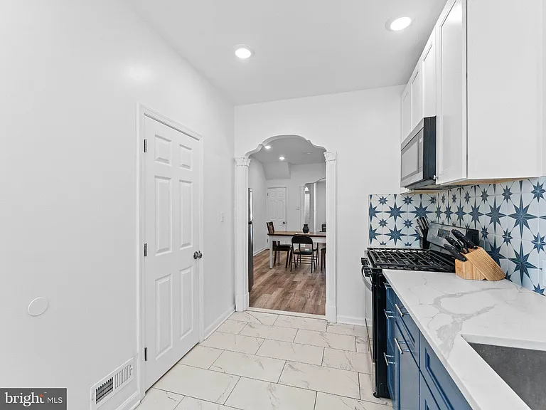 1939 S 23rd St — Photo 12