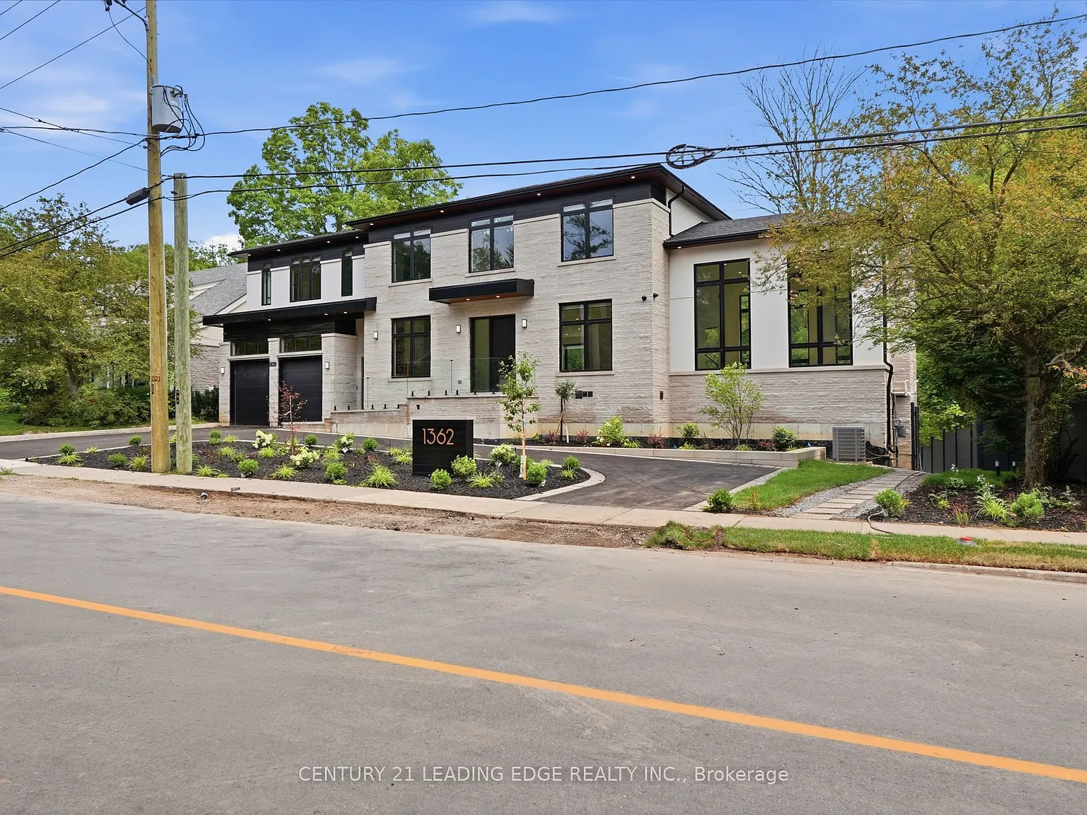 6 bed, $17,500 — Photo 1