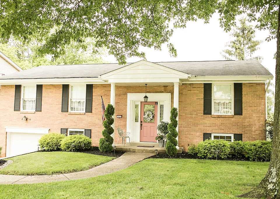 1st image of 2914 Campus Dr