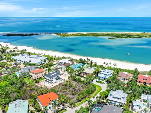 950 Sand Dune Dr, Marco Island, FL 34145