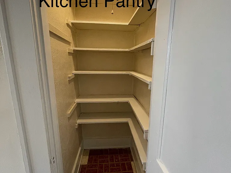 2510 Caldwell Ave S — Photo 11