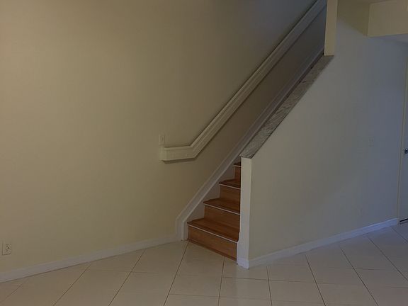 2nd image of 16674 Hemingway Dr