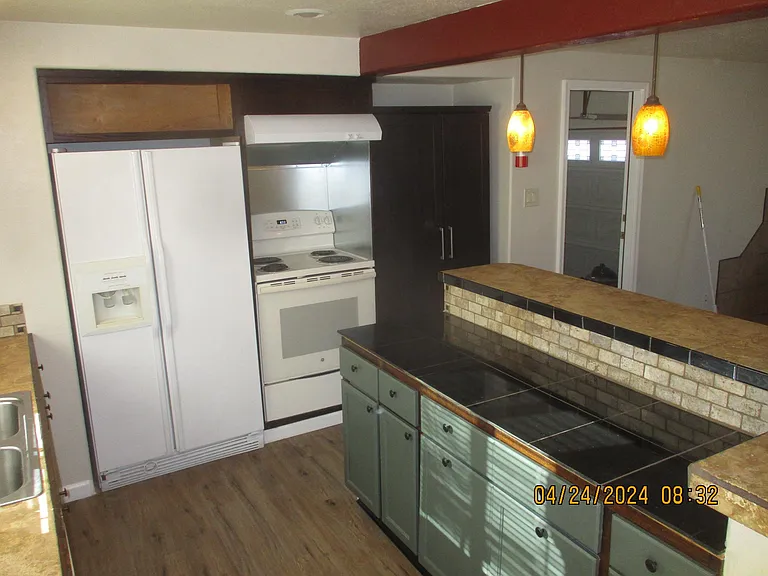 250 N Umpqua St — Photo 13