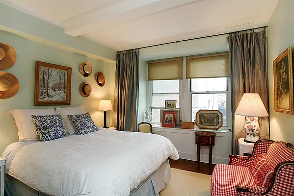 Sold by Corcoran | media 2