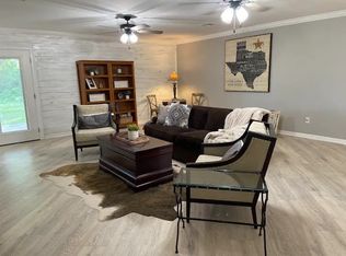 1402 Posey Brewer Rd, Sunset, TX 76270