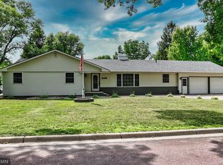 905 2nd St SE, Fairfax, MN 55332