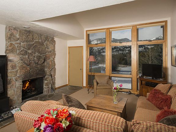 5th image of 3544 N Lake Creek Dr