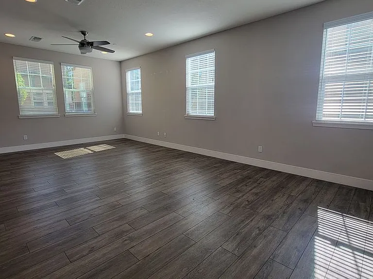 1829 Kelly Pl — Photo 2