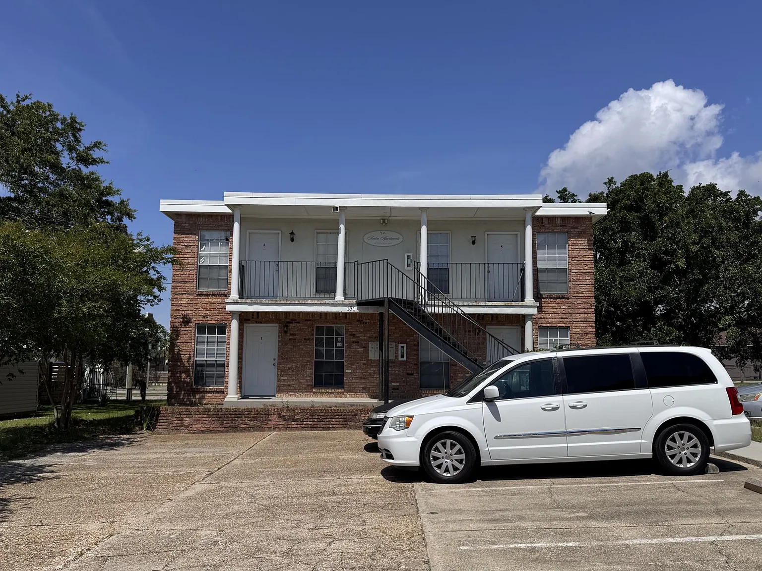 2 bed, 667 sqft, $1,300 — Photo 3
