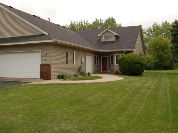 224 Goldfinch Ln, Clearwater, MN 55320