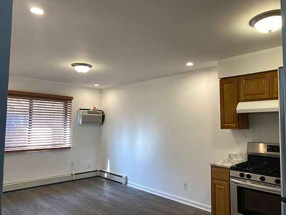 2nd image of 185 Throgs Neck Blvd Floor 1