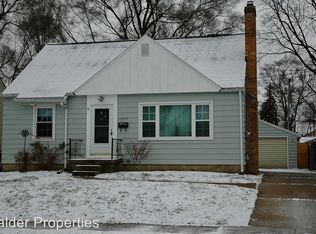1057 Arlington St NE, Grand Rapids, MI 49505