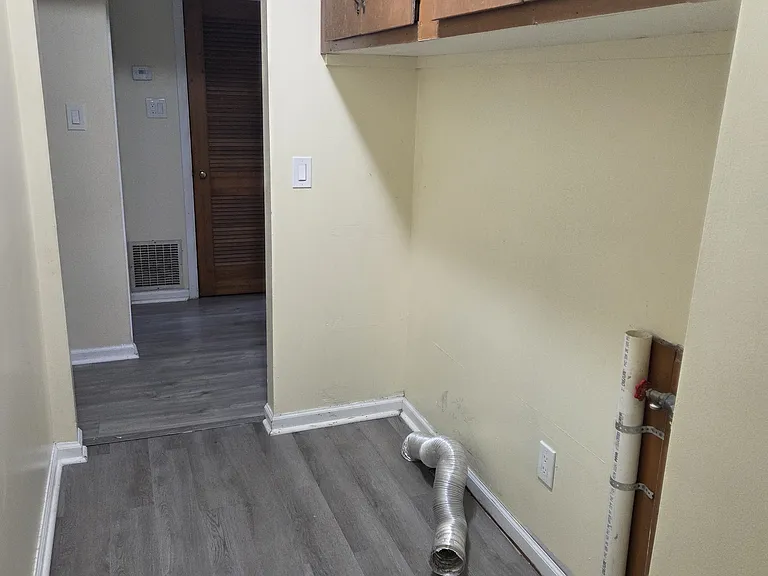 201 Clifton Dr #A — Photo 9