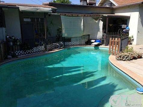 3rd image of 127 S Serrano Ave