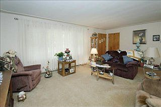 4th image of 123 Bonny St