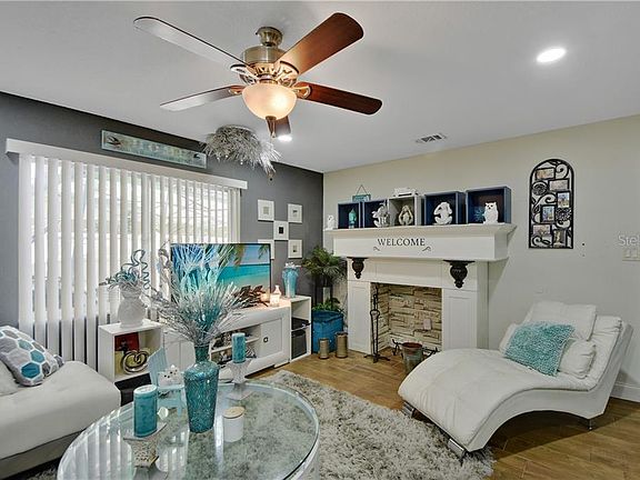 4th image of 914 S Park Ct