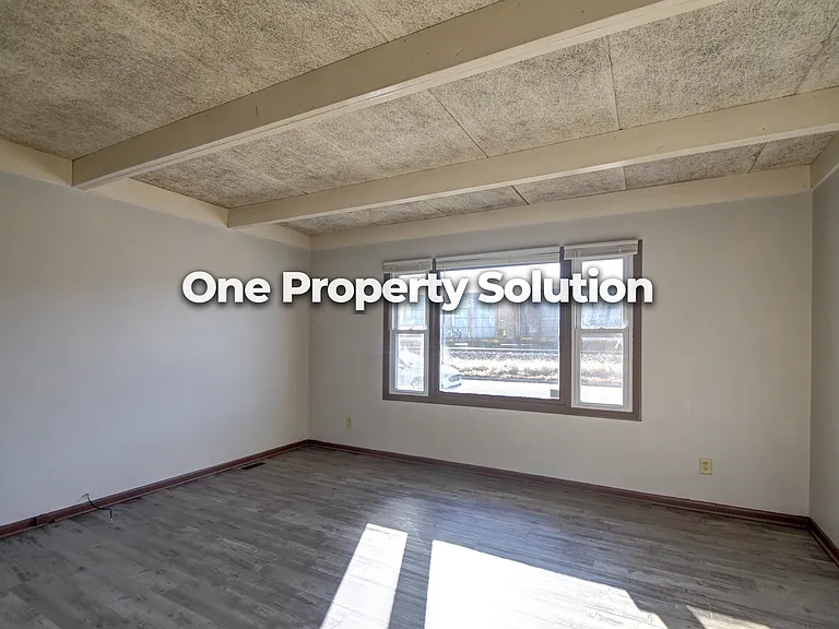 1335 E Logan St #1335 — Photo 4
