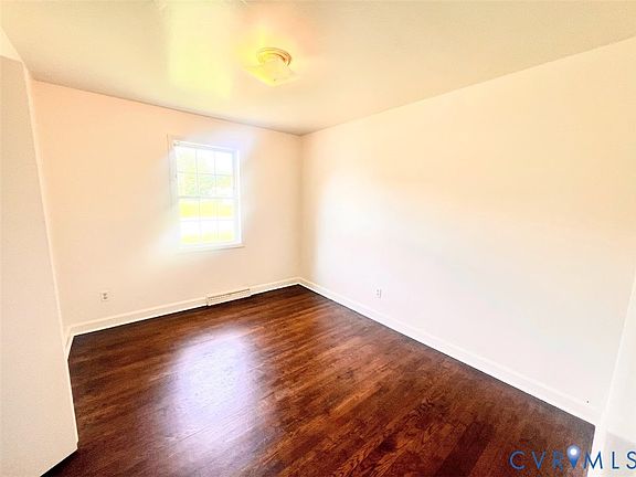 4th image of 2706 Jackson St