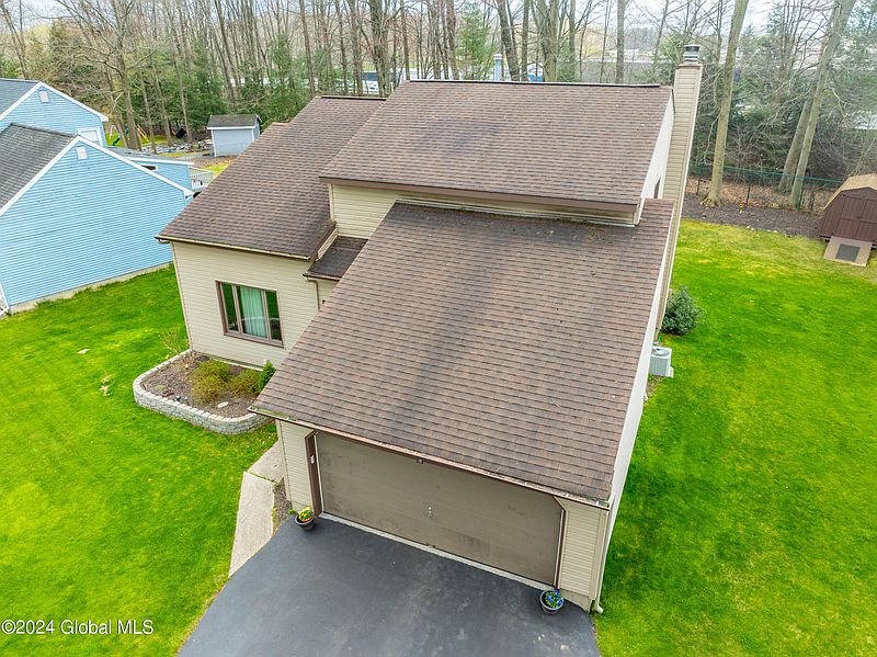 5th image of 29 Laura Drive
