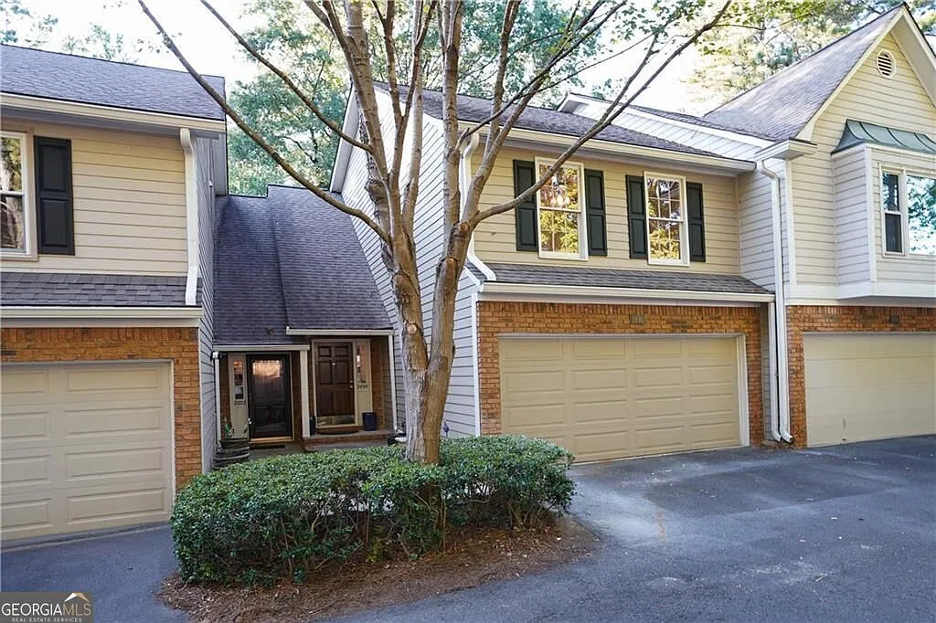 2 bed, 2.5 bath, 1735 sqft, $2,900 — Photo 1