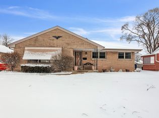 2841 S Aurene Cir, West Allis, WI 53227