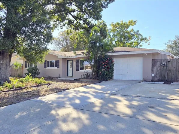 1325 Windsor Dr, Clearwater, FL 33756