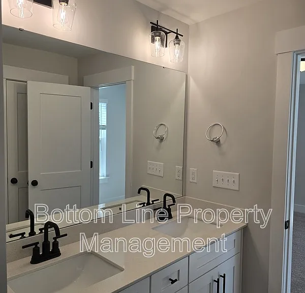 111 Viburnum Rd — Photo 27