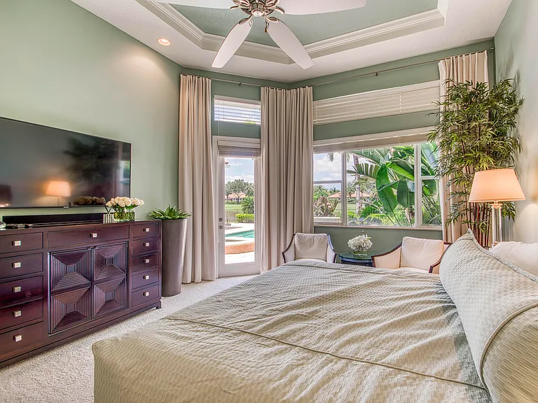 7049 Isla Vista Dr — Photo 27