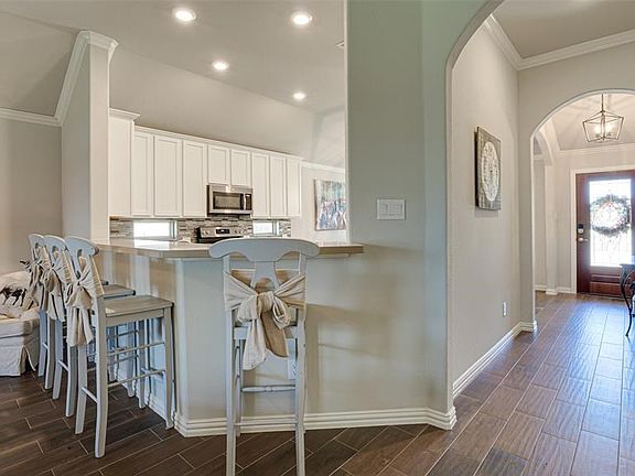 2nd image of 266 Churchill Dr