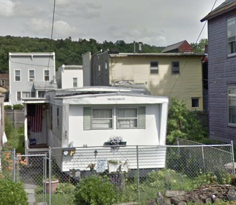 2nd image of 491 E Park Pl