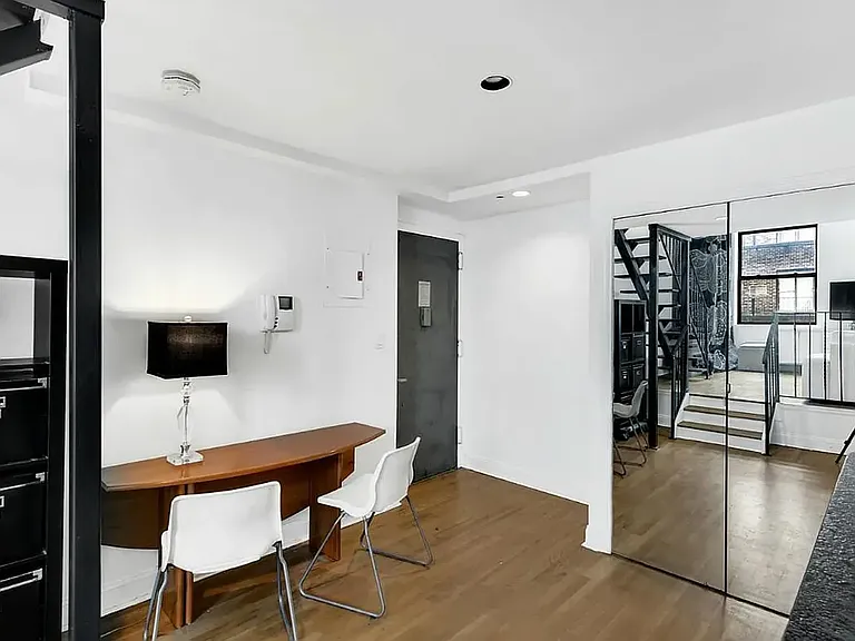 312 E 22nd St #3B — Photo 7