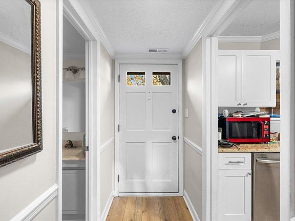 5th image of 1209 Manassas Ct APT C