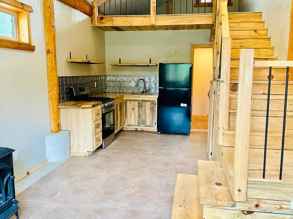 19 Poorman Creek Cutoff Rd, Twisp, WA 98856