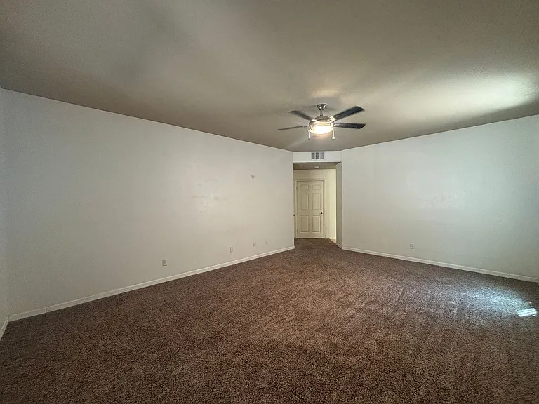 44321 Sunmist Ct — Photo 14