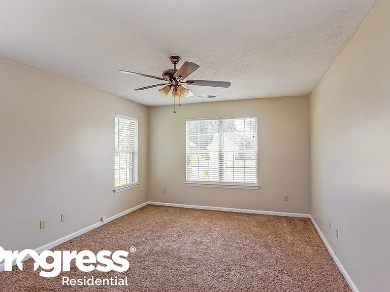 1862 Towson Ln — Photo 9