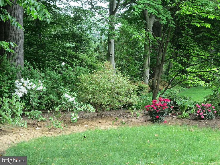 6324 Lenox Rd — Photo 37