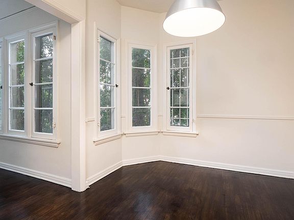 4th image of 201 S Alexandria Ave APT 201